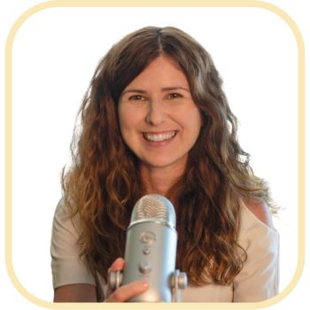magdalena lukaszewska z mikrofonem (350 x 350 px)